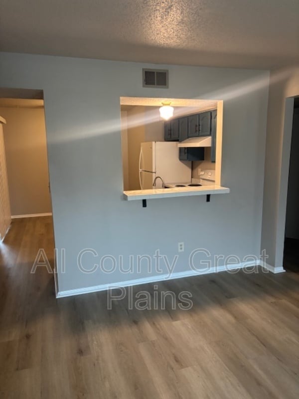 609 S Lakehurst Dr in Olathe, KS - Building Photo - Building Photo