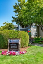 Black Lake Apartments in Olympia, WA - Building Photo - Building Photo