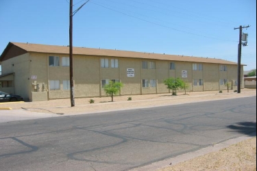 Brill Square Apartments in Phoenix, AZ - Building Photo