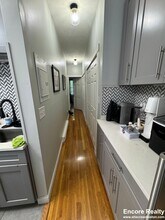 120 London St in Boston, MA - Foto de edificio - Building Photo