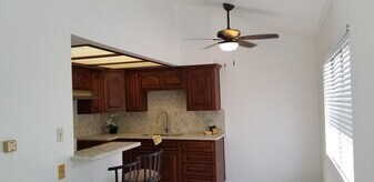 1438 E 8th St, Unit Charming 2 bedroom in Long Beach, CA - Building Photo