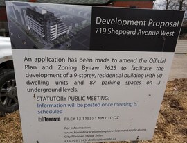 719 Sheppard Ave W in Toronto, ON - Building Photo