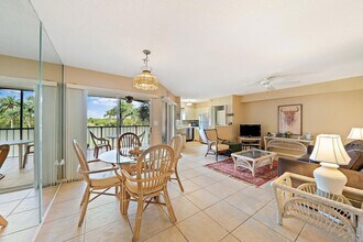 275 Palm Ave, Unit 203 in Jupiter, FL - Building Photo - Building Photo