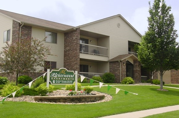 Briarwood Apartments in Brandon, SD - Building Photo - Building Photo