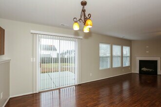 9727 Hollystone Ln in Charlotte, NC - Building Photo - Building Photo