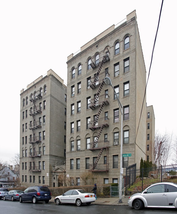 7 Highland Pl in Yonkers, NY - Foto de edificio