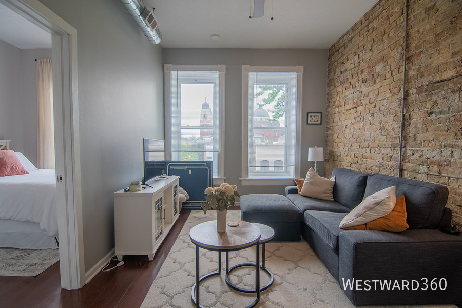 1475 W Huron St in Chicago, IL - Building Photo