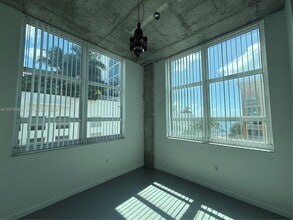 2001 S Biscayne Blvd in Miami, FL - Building Photo - Building Photo
