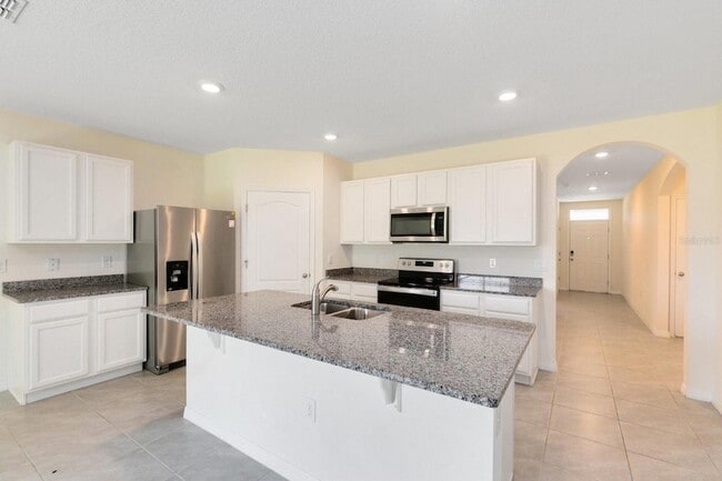 2520 Harmonia Hammock Rd in Harmony, FL - Building Photo - Building Photo