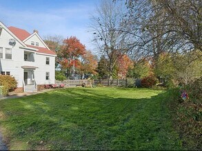 30 Pierce St, Unit A in Westbrook, ME - Building Photo - Building Photo