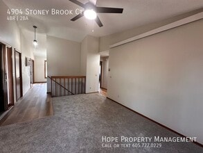 4904 Stoney Brook Ct in Rapid City, SD - Building Photo - Building Photo