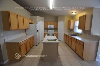 2304 Kingscrest Cir in Apopka, FL - Building Photo - Building Photo