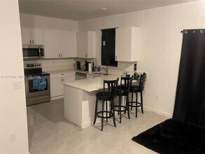 20344 NW 6th Pl in Miami, FL - Building Photo - Building Photo