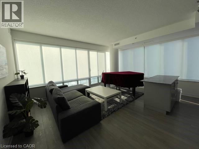 85 Duke St W in Kitchener, ON - Building Photo - Building Photo