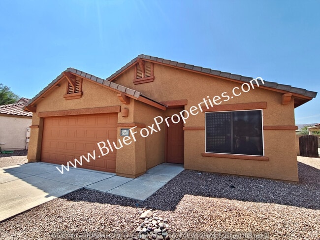 7669 W August Moon Pl in Tucson, AZ - Building Photo - Building Photo