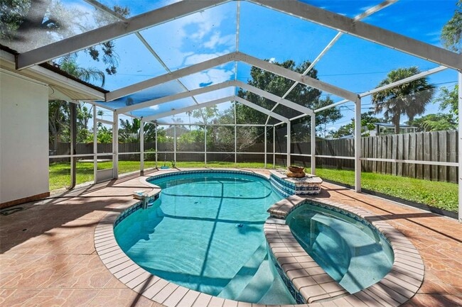5700 Bayou Grande Blvd NE in St. Petersburg, FL - Building Photo - Building Photo