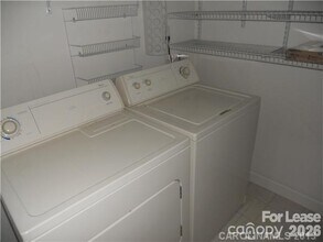 10675 Hill Point Ct in Charlotte, NC - Building Photo - Building Photo