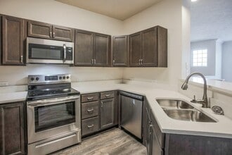 The Lakes of Beavercreek Apartment Homes in Beavercreek, OH - Building Photo - Building Photo