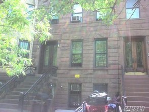 30 Linden St in Brooklyn, NY - Building Photo - Building Photo