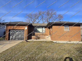 3103 Lois Pl in Highland, IN - Building Photo