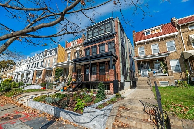 423 Quincy St NW, Unit D in Washington, DC - Foto de edificio - Building Photo