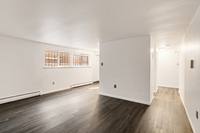 1326 Corona in Denver, CO - Building Photo - Building Photo