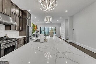 1107 Briar Cove Cir in Atlanta, GA - Building Photo - Building Photo