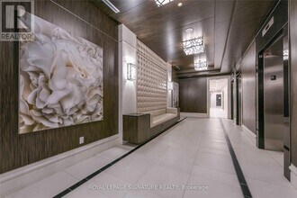 28 Linden St in Toronto, ON - Building Photo - Building Photo