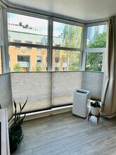 2801 1st Ave, Unit 205 in Seattle, WA - Foto de edificio - Building Photo