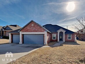 3204 Valley Hollow in Norman, OK - Foto de edificio - Building Photo