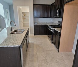 4030 Silver Springs Road NE in Rio Rancho, NM - Foto de edificio - Building Photo