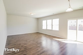 5221 American Holly Ln in Ladson, SC - Foto de edificio - Building Photo