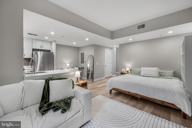 1021 N Garfield St in Arlington, VA - Building Photo - Building Photo