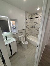 1159 S 12th St, Unit 2 in Philadelphia, PA - Building Photo - Building Photo