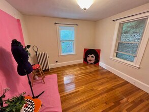 110 Walnut St, Unit #1 in Watertown, MA - Foto de edificio - Building Photo