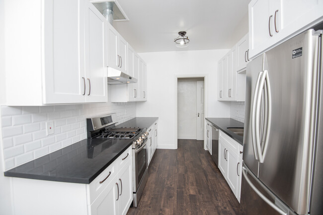 4570 W Adams Blvd, Unit 4570