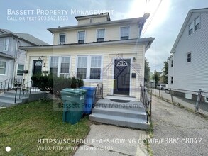 26 Bradley Ave in Hamden, CT - Building Photo - Building Photo