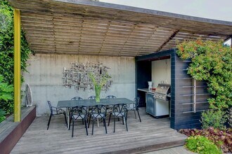 162 Throckmorton Ave in Mill Valley, CA - Building Photo - Building Photo