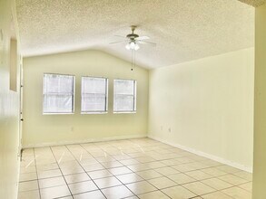 15591 SW 105th Ter, Unit #527 in Miami, FL - Building Photo - Building Photo
