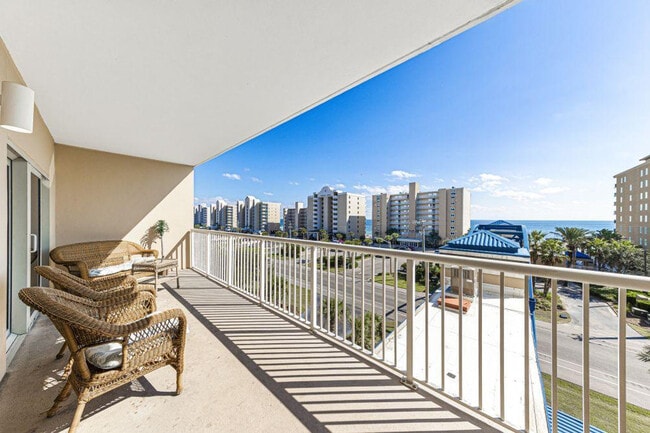 1010 W Beach Blvd in Gulf Shores, AL - Building Photo - Building Photo
