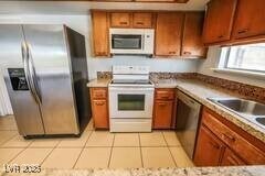 5086 Cartaro Dr in Las Vegas, NV - Building Photo - Building Photo