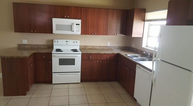 5700-5702-5702 Grant St