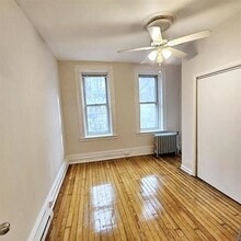 327 Jackson St in Hoboken, NJ - Building Photo - Building Photo