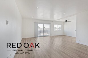 3401 Ocean Park Blvd in Santa Monica, CA - Building Photo