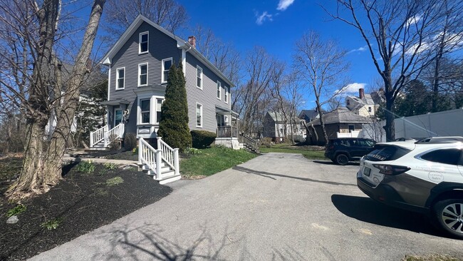 292 Locust St in Dover, NH - Building Photo - Building Photo