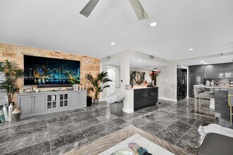 372 Golfview Rd in North Palm Beach, FL - Building Photo - Building Photo