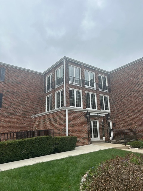 property at 520 Biesterfield Rd
