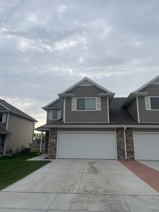 1400 Cedar Cv Rd in Lincoln, NE - Building Photo