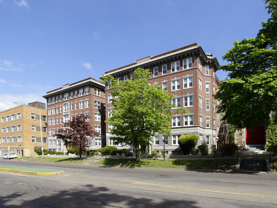 103-111 Broad St in Lynn, MA - Foto de edificio