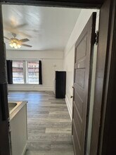 1717 W Burnside St in Portland, OR - Building Photo - Building Photo